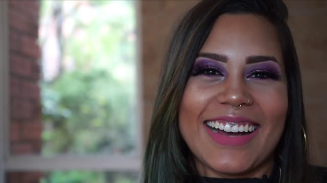 Entrevistas - Meaw Elaine - Artista en ManyVids Colombia