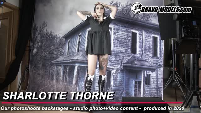430-Backstage Photoshoot with actress Sharlotte Thorne