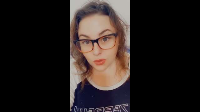 Ameena Podcaster It's Sunday