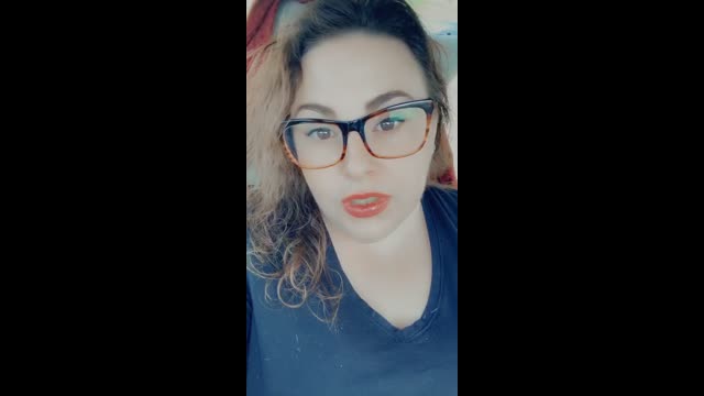 Ameena Podcaster It's Monday