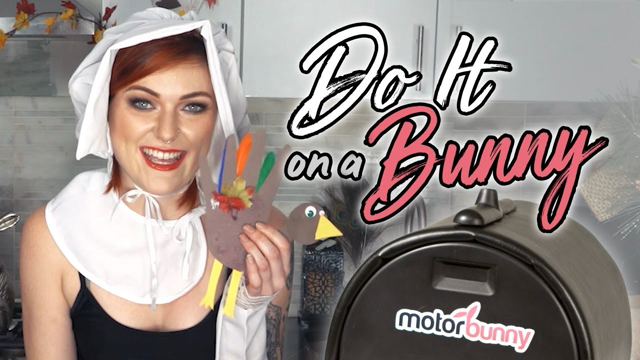 Sexy Pilgrim Makes a Turkey While Riding a Saddle Vibrator